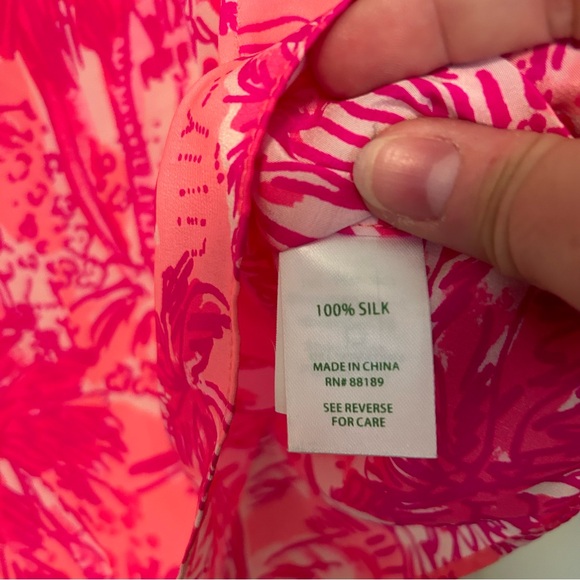 Lilly Pulitzer Dusk Racerback Tank Top Cheeky Melon Rule Breakers 100% Silk - Picture 2 of 6